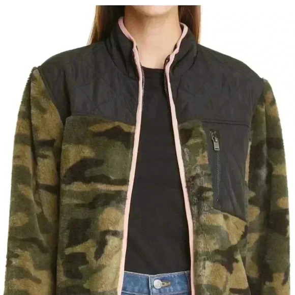 Rails Wesley Front Zip Faux Fur Jacket in Green Camp Black Size Large EUC - Picture 3 of 11